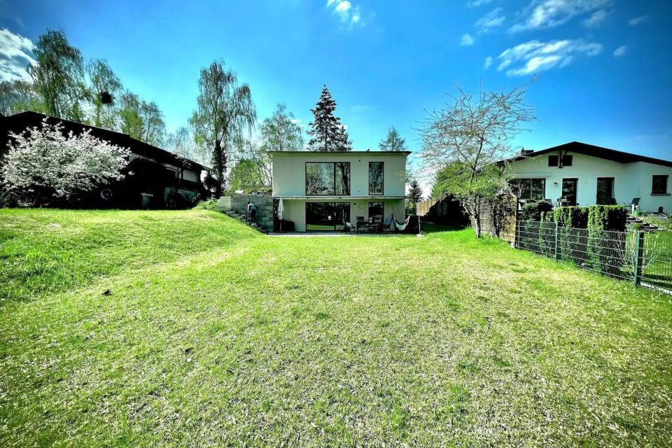 Blick auf das Haus, Foto: Hüller