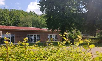 Das Ferienobjekt vom Uferweg aus, Foto: H. Herrmann, Lizenz: H. Herrmann
