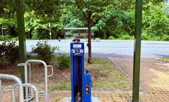 Radreparatursäule in Geltow, Baumgartenbrück, Foto: Kultur- und Tourismusamt Schwielowsee