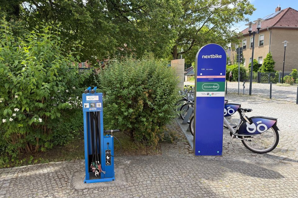 Radreparatursäule in Ferch, Potsdamer Platz, Foto: Kultur- und Tourismusamt Schwielowsee